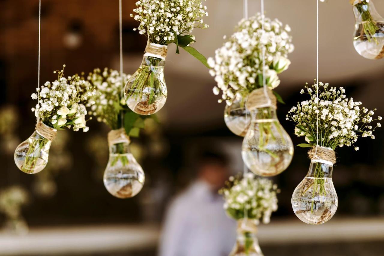 Hyatt Centric Janakpuri New Delhi Hotell Eksteriør bilde Gypsophila paniculata