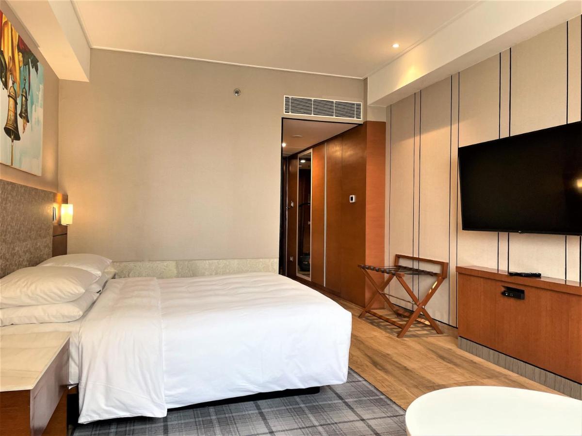 Hyatt Centric Janakpuri New Delhi Hotell Eksteriør bilde A room at the hotel