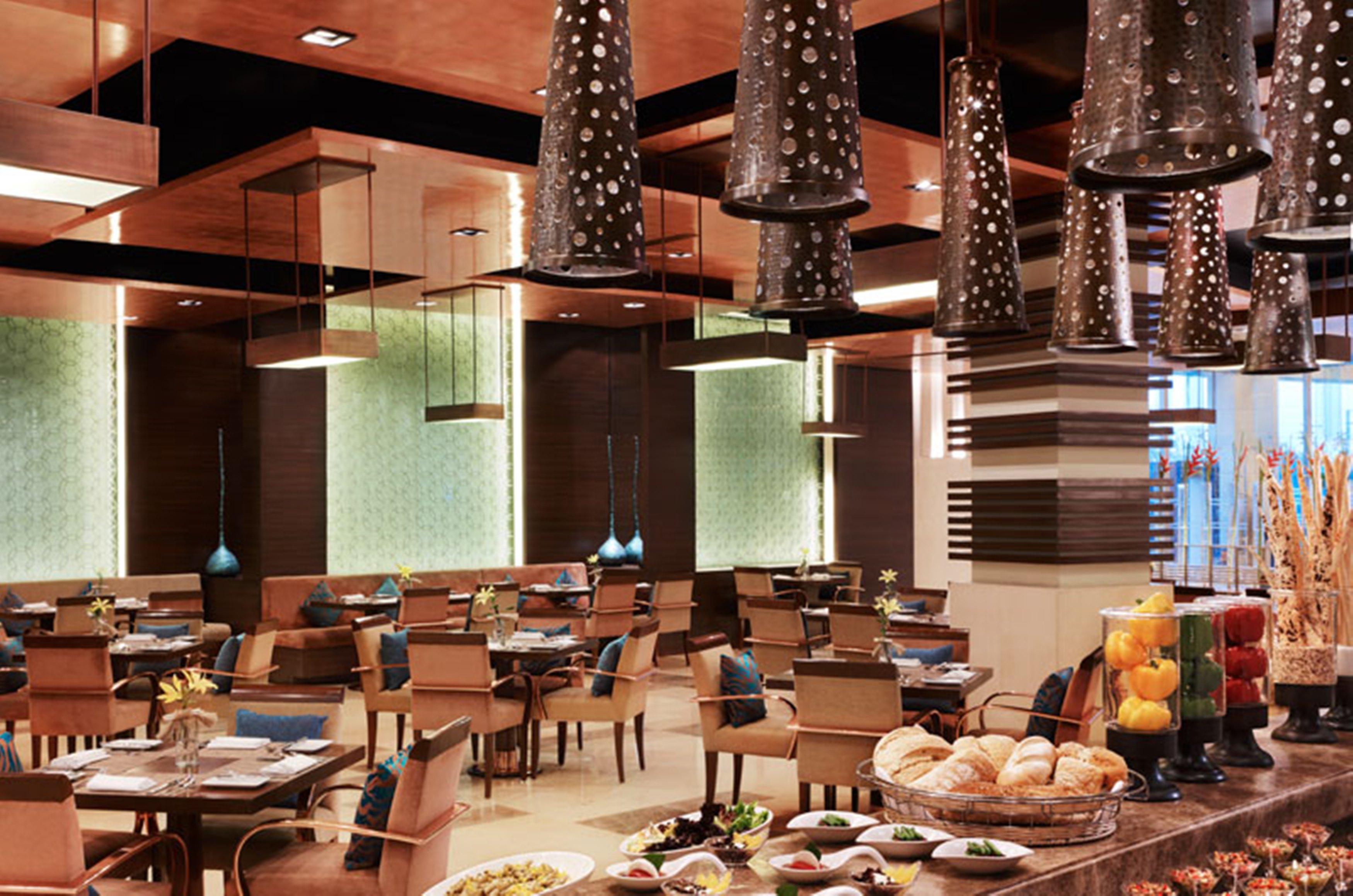 Hyatt Centric Janakpuri New Delhi Hotell Eksteriør bilde The restaurant