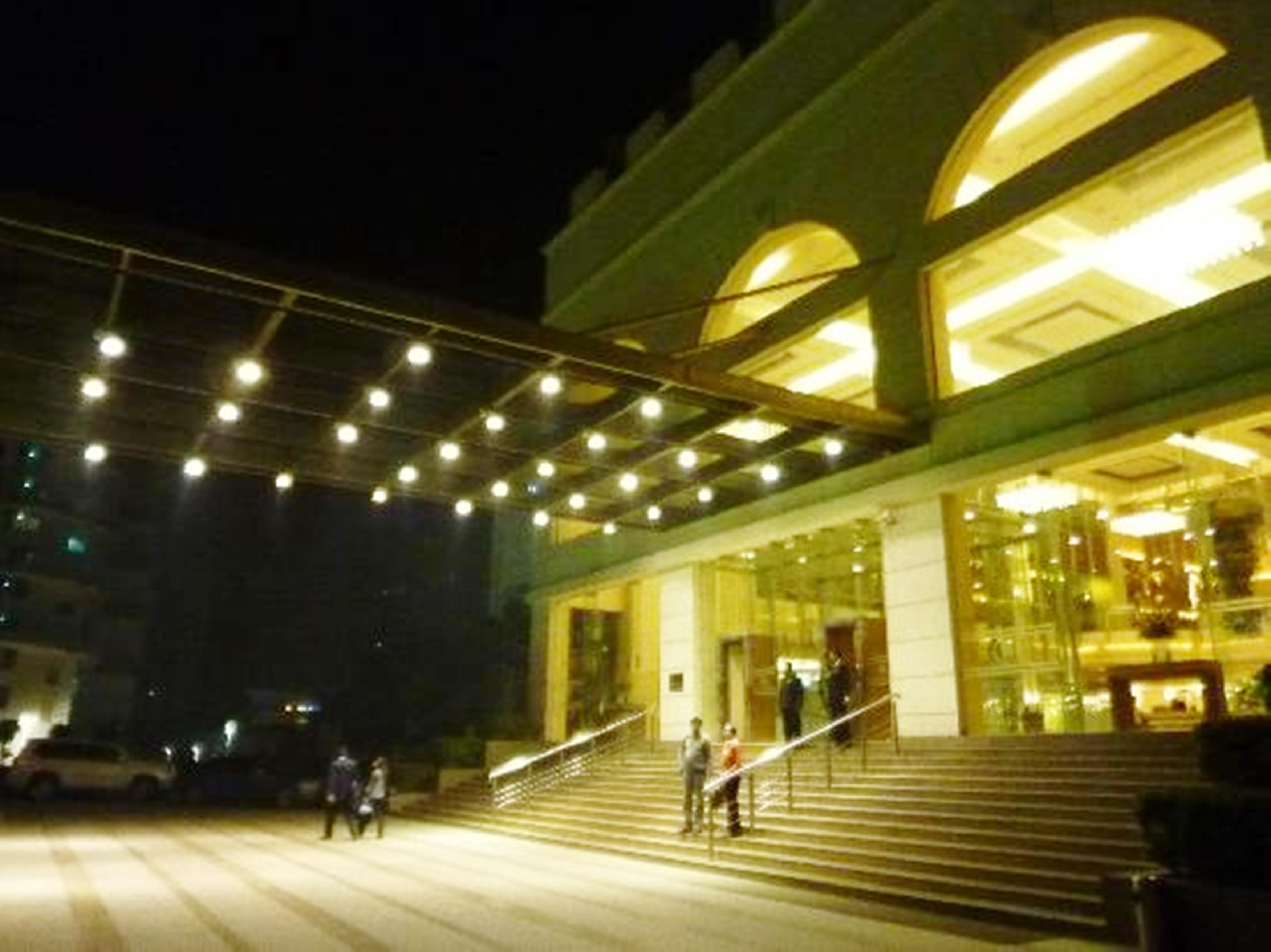 Hyatt Centric Janakpuri New Delhi Hotell Eksteriør bilde The main entrance of the hotel