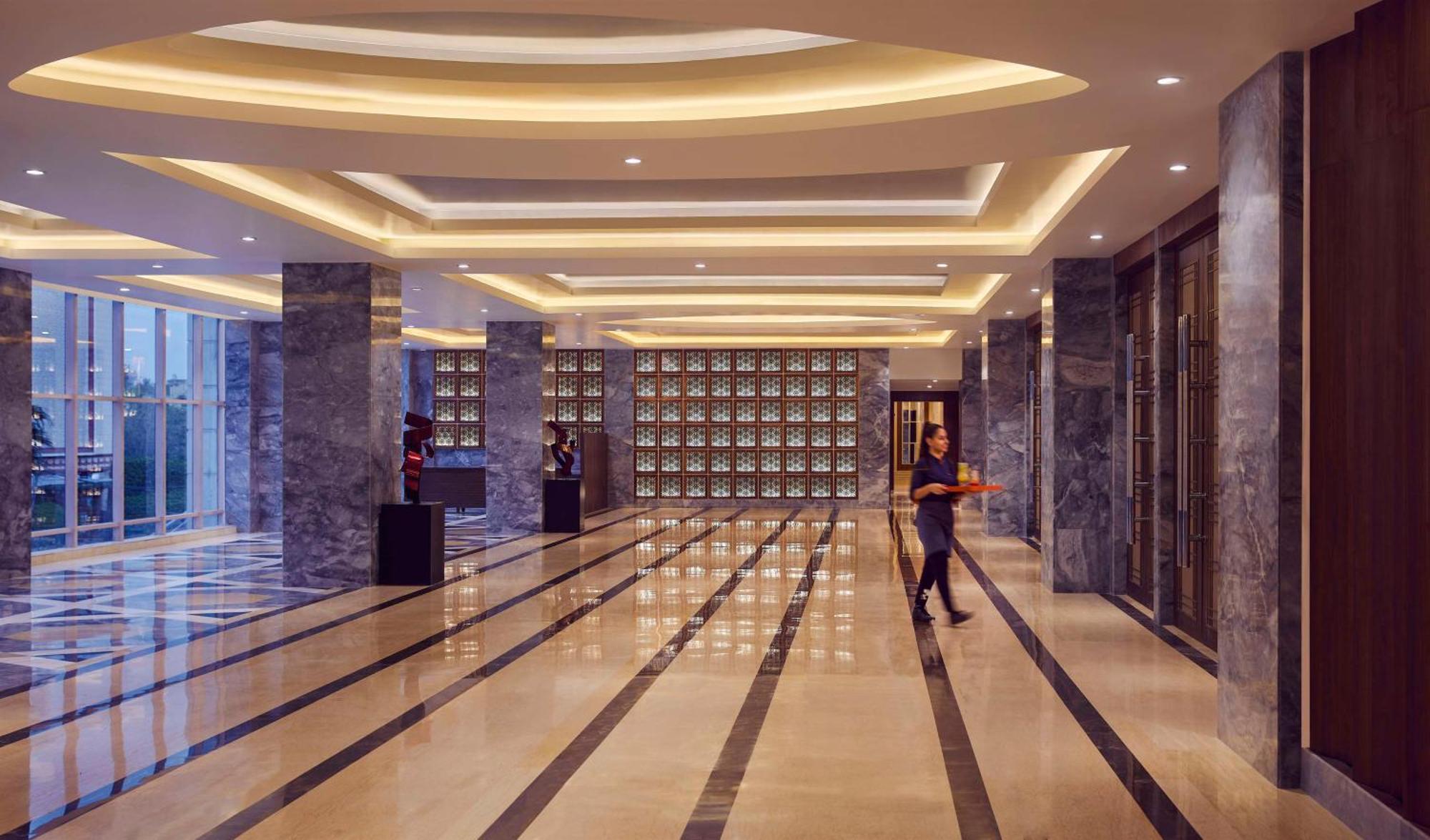 Hyatt Centric Janakpuri New Delhi Hotell Eksteriør bilde The lobby of the hotel